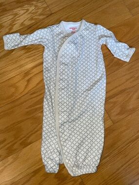 Magnetic Me Gown - Light Gray Diamond